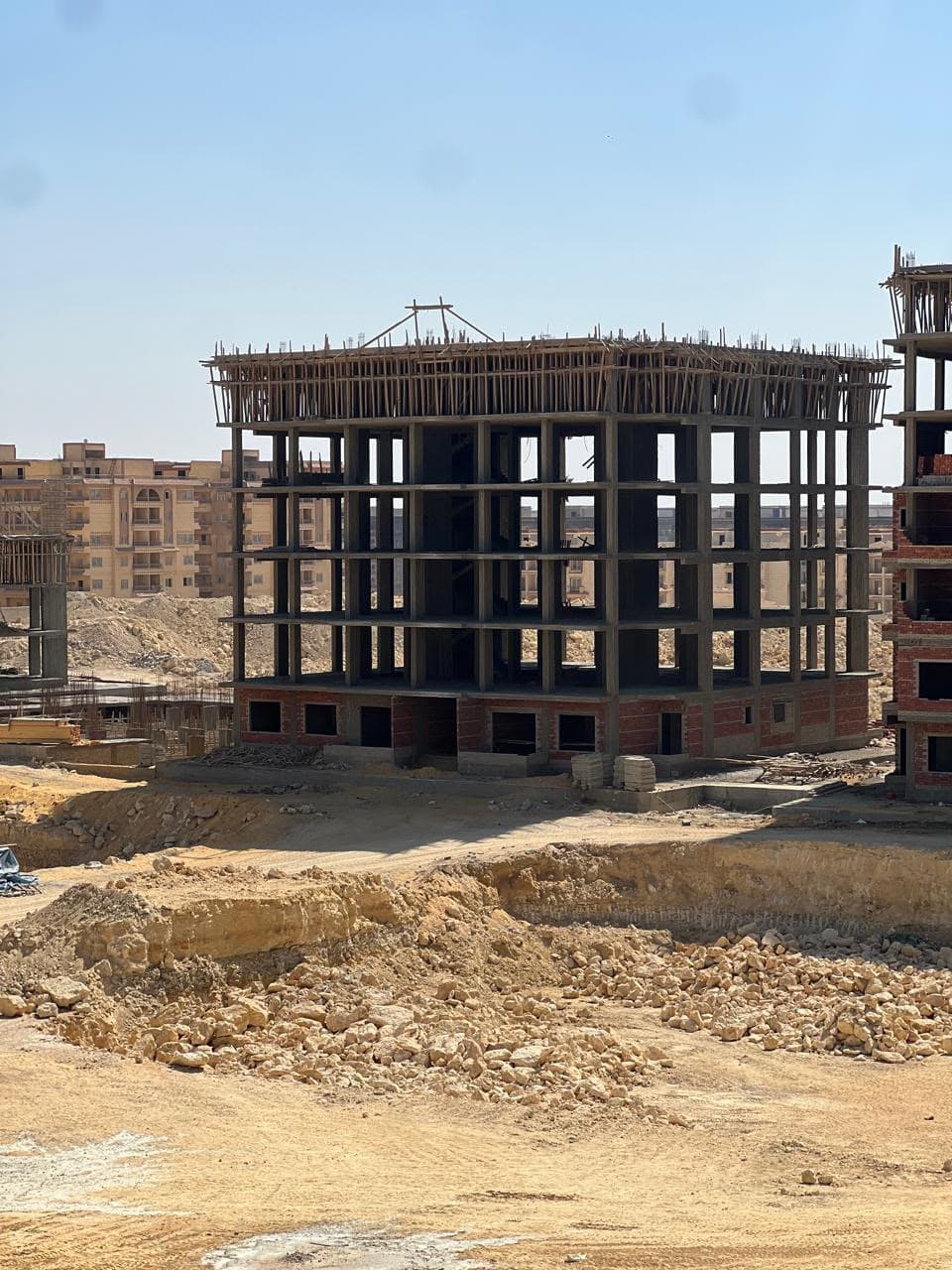 بنتهاوس 4 غرف — 246 م² + روف 33 م² 20