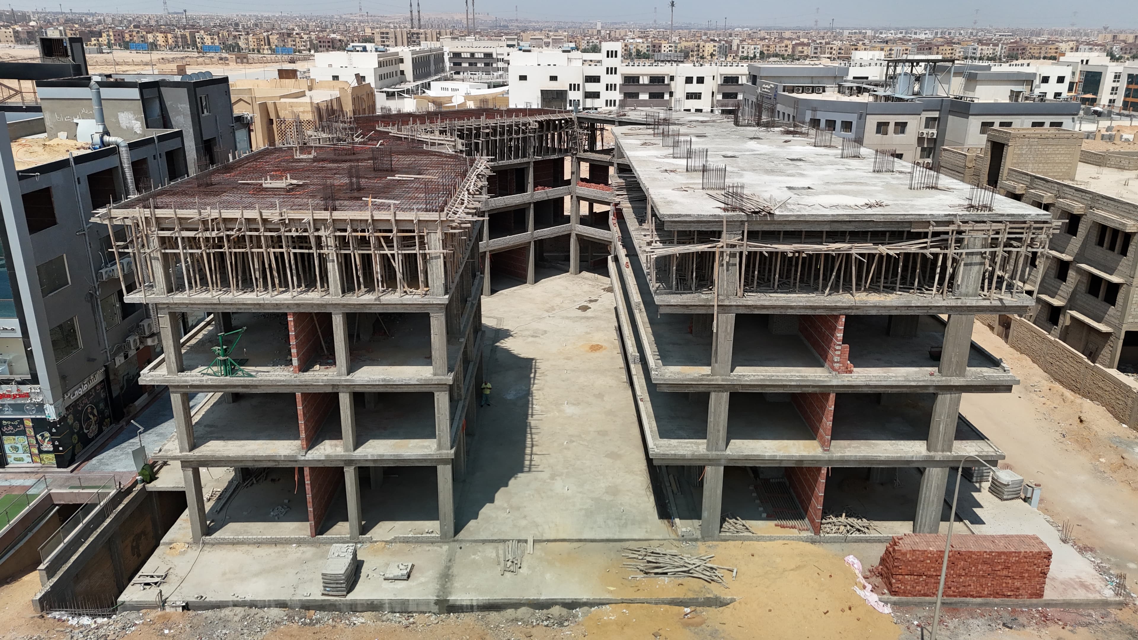 عيادة TH-25 — 49 م² — الدور الثالث 23
