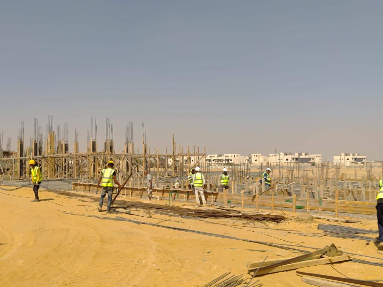 تاون هاوس كورنر — 202 م² + حديقة 141 م² 21
